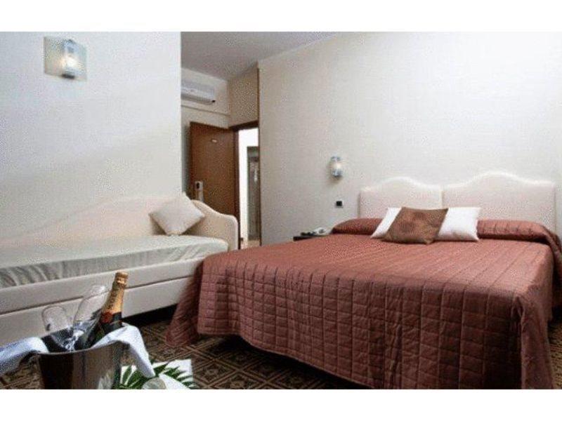 Hotel Welcome San Benedetto del Tronto Eksteriør billede