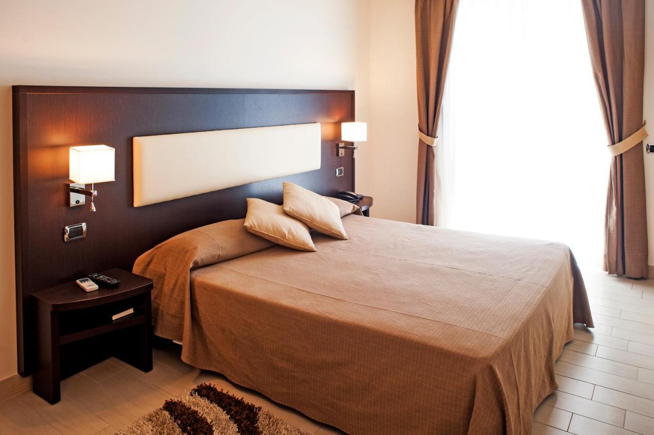 Hotel Welcome San Benedetto del Tronto Eksteriør billede