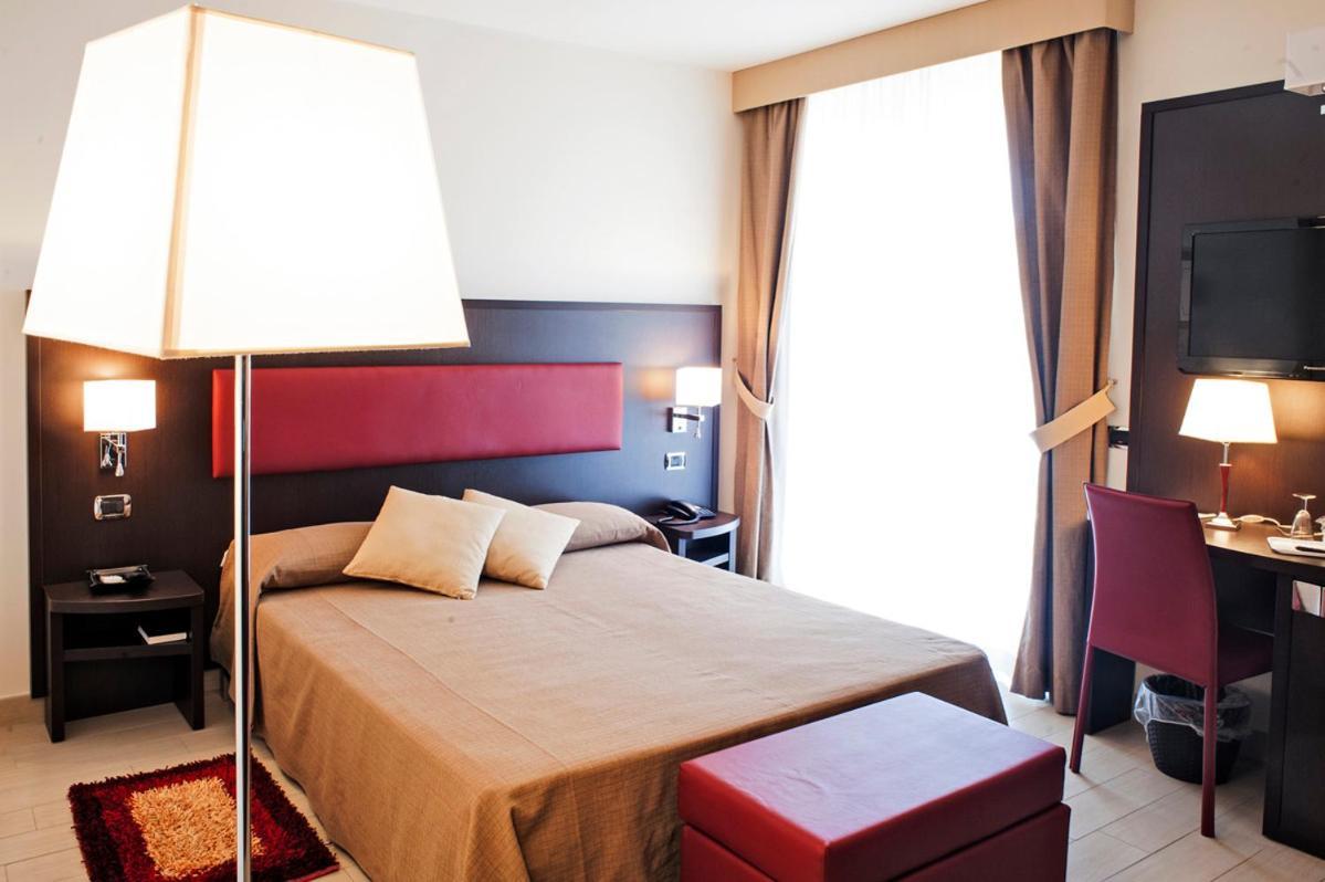 Hotel Welcome San Benedetto del Tronto Eksteriør billede